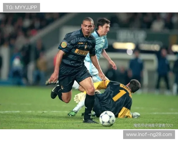 罗纳尔多传奇人生从绿茵新星到足坛巨星的辉煌征程