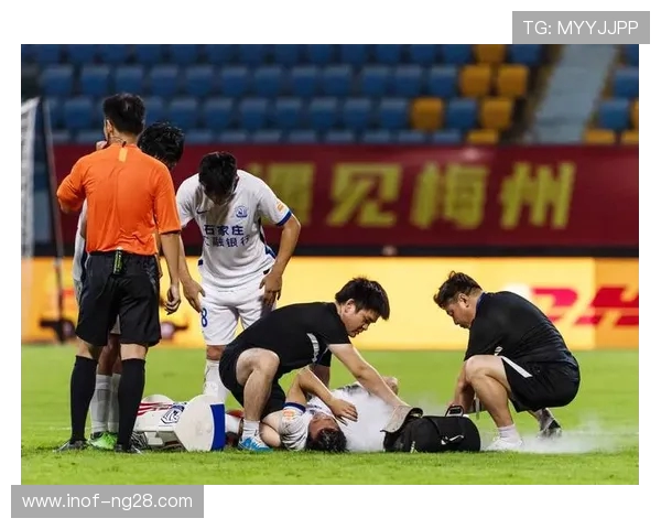 津门虎鏖战沧州雄狮激烈对决再掀中超赛场激情风暴